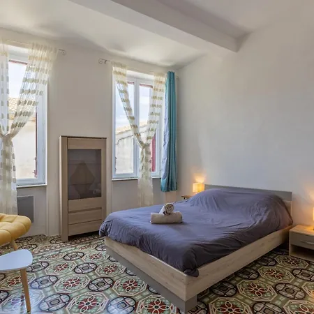 Villa Maison De 8 à 15 Pers à Proximité Du Canal Du Midi
